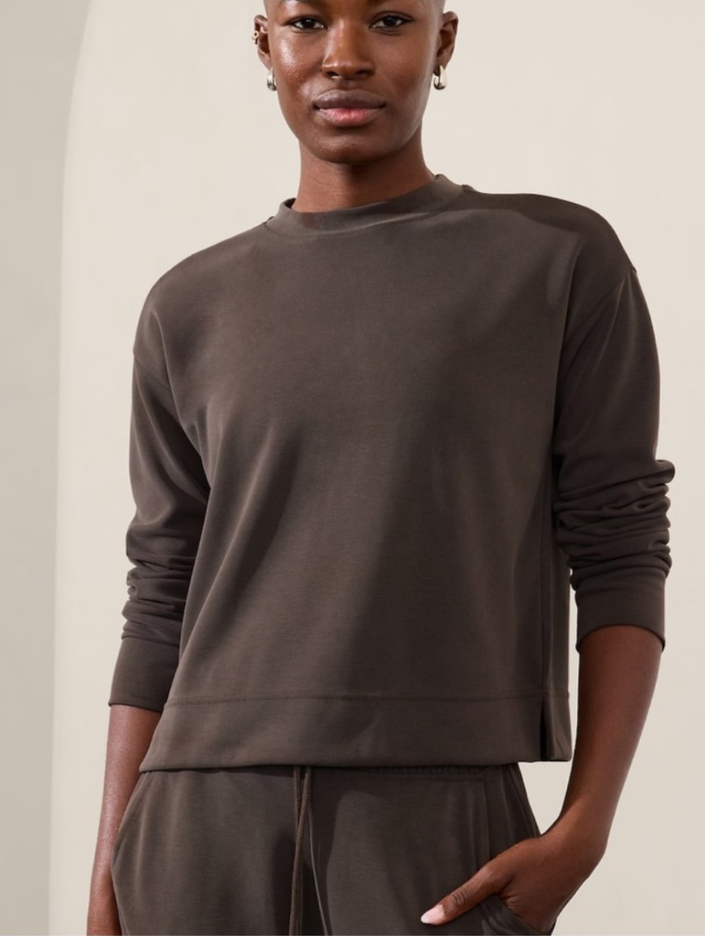 Athleta Seasoft Crewneck Sweatshirt in Truffle